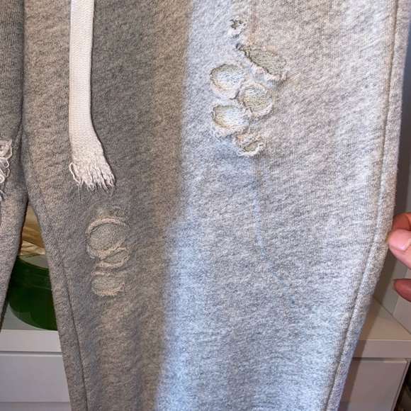 Sweatsuit both pieces included - Picture 3 of 16